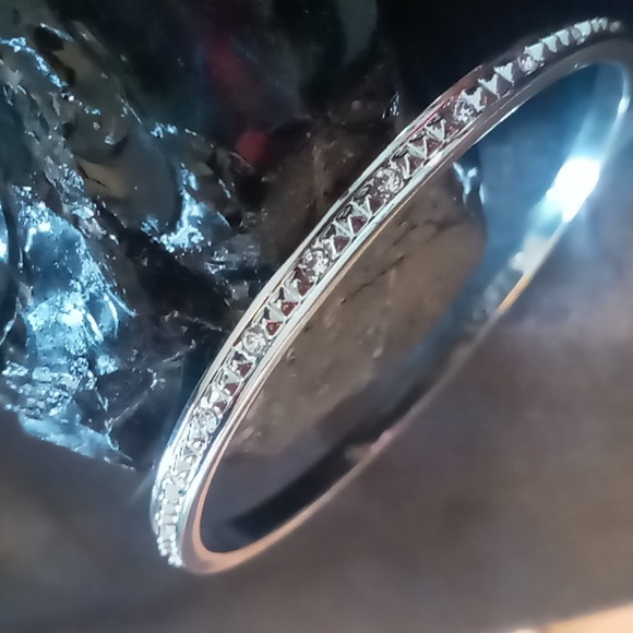 Loft studed and crystals bangle bracelet 7.5 nwot - Picture 4 of 5